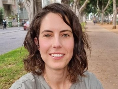 נועה ברזניק